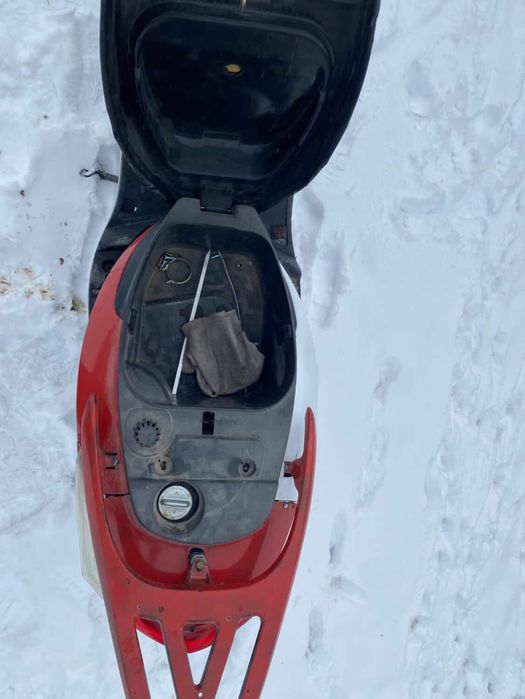 Скутер-Мопед м8 в нормальнос состояние в рассрочку