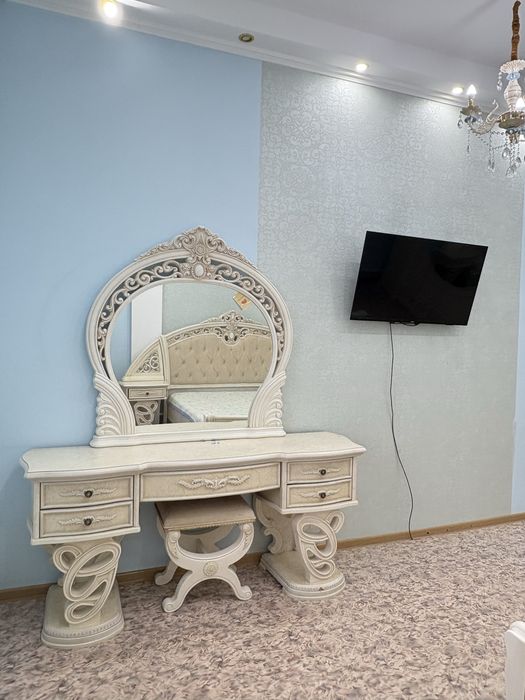 Продается Спальный Гарнитур Шах