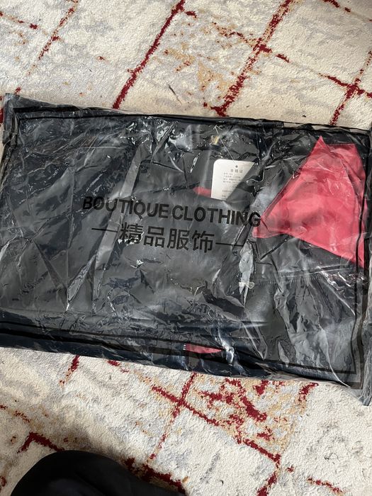 Кожанная куртка размер XL