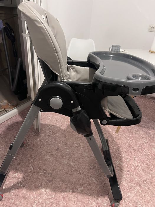 Продается стульчик для кормления Teknum