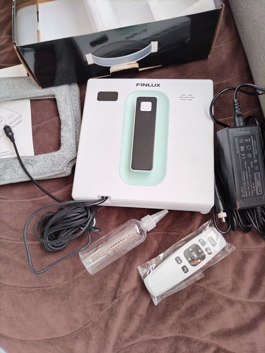 Робот за почистване на прозорци