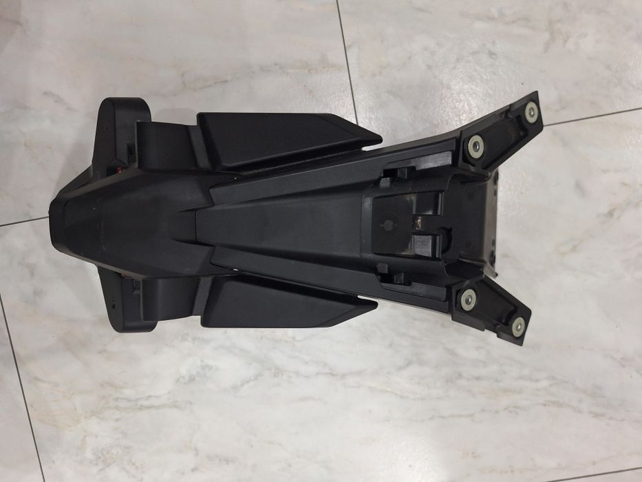 Honda X-ADV 750 Калник, опашка, стойка за номер