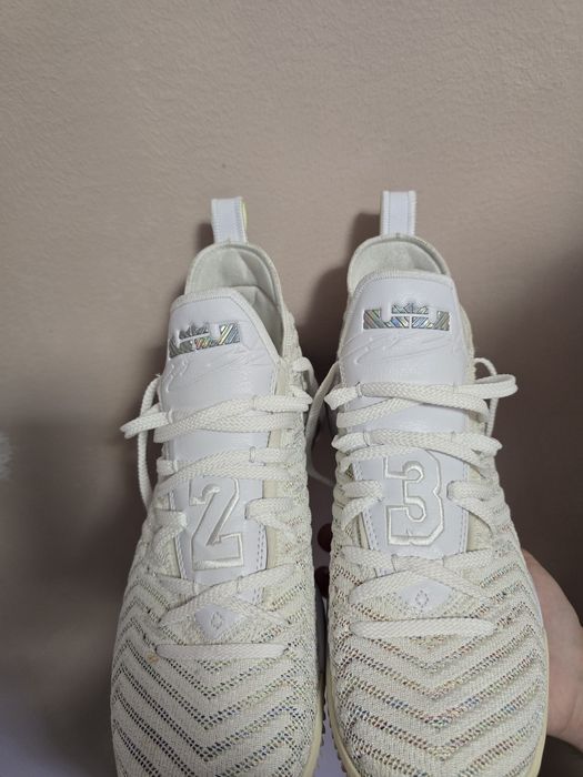 Nike LeBron 16 "Buzz Lightyear"