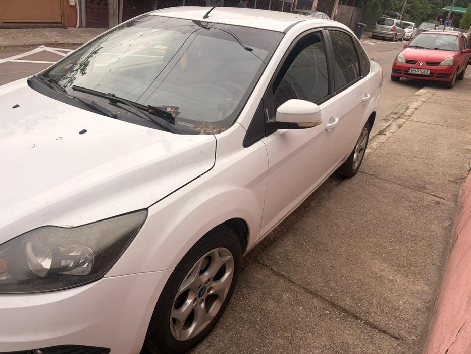 FORD Focus 2010 — imagine 4