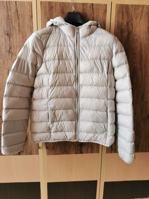 Дамско пухено яке с качулка