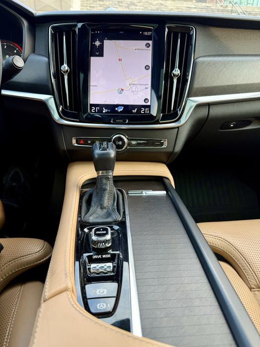 Volvo V90 Cross Country 2.0D