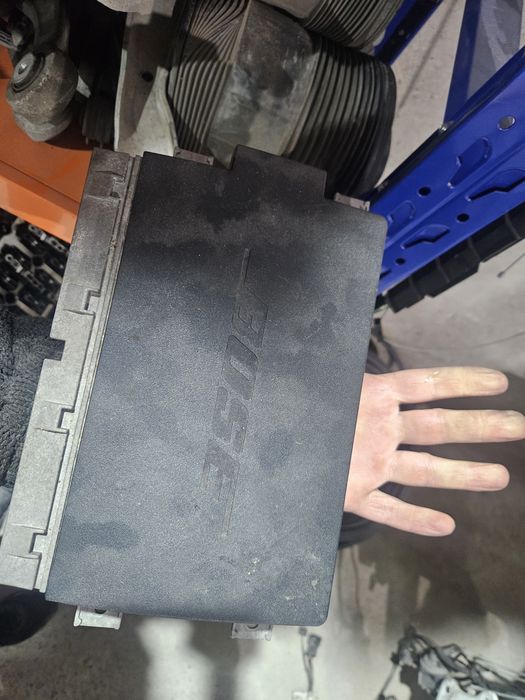 Усилвател Bose за Audi Q7 4m