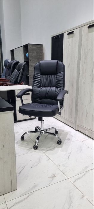 Kreslo leo.  Leo vizitor Лео кресло  Элегантное кресло для руководител