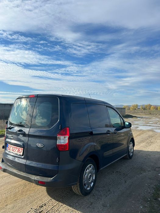 Vând Ford Transit Courier