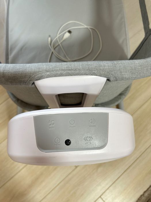 Продаю качелю люльку детскую