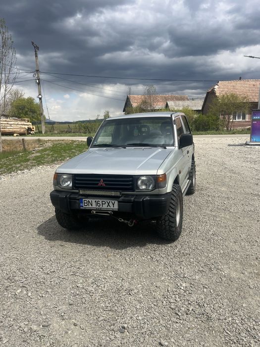MITSUBISHI Pajero 1995 — imagine 3