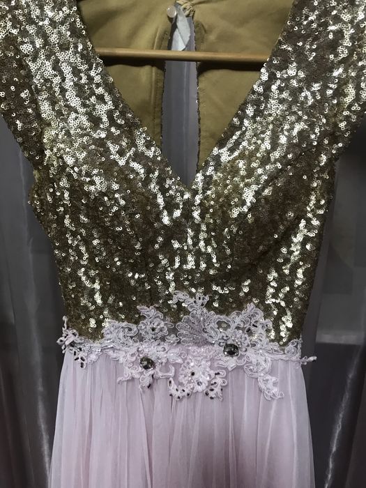 Платье вечернее