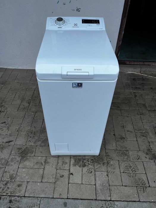 Vand ELECTROLUX EWT1376HGW pentru piese de schimb