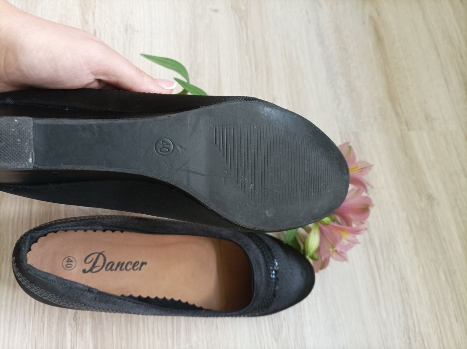 Елегантни обувки на платформа