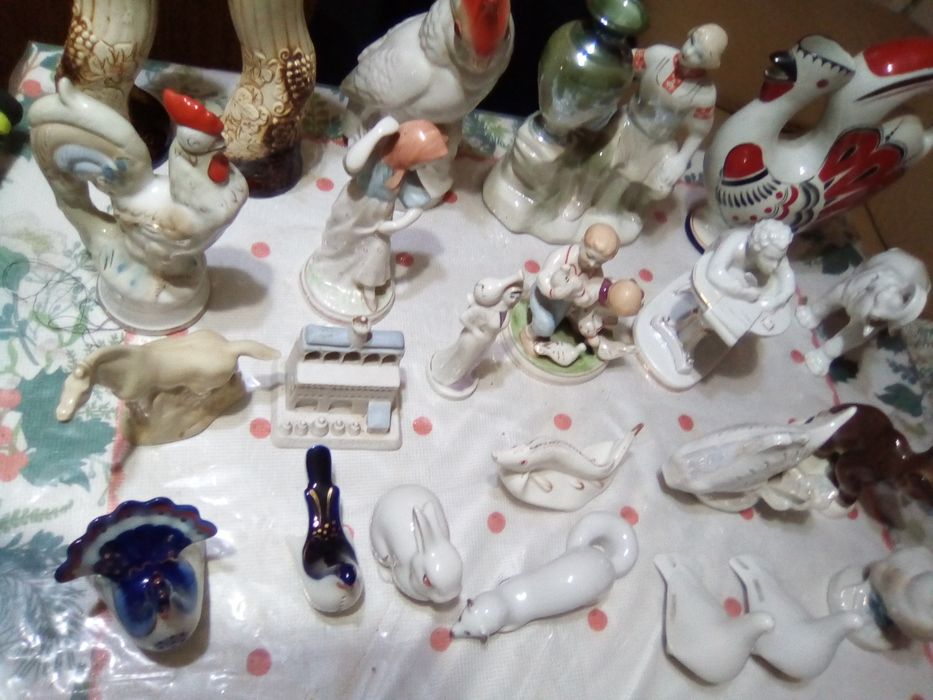 Форфоровые статуэтки