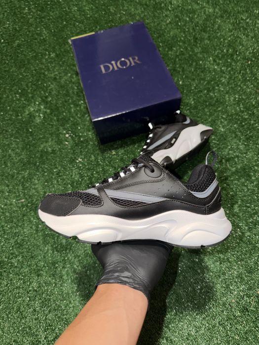 Dior B22