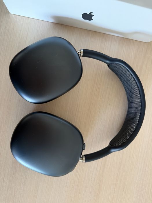 Наушники Продам Apple AirPods Max 2