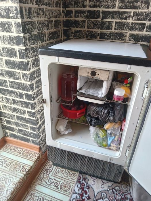 Muzlatgich sotiladi SARATOV