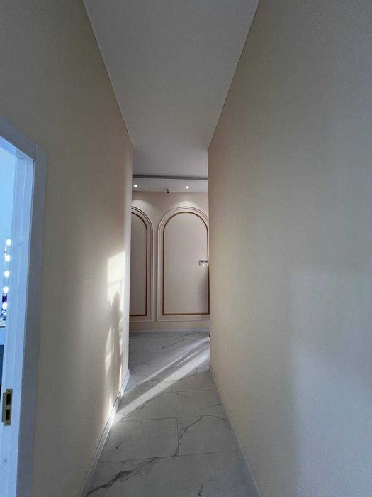 Ц-5 пр-т Шарафа рашидова пересечение пр-т Нурафшон ул.Осие 296 кв.м