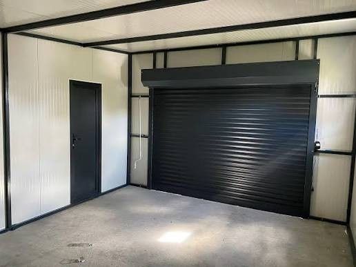 Executam garaje pe structura metalica usoara