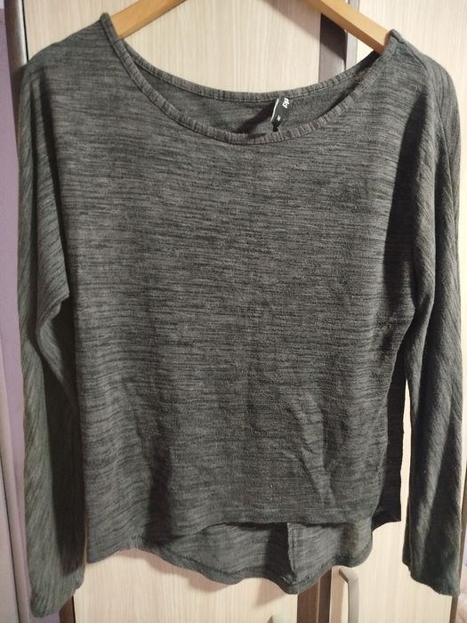 Bluza cu mâneca lungă