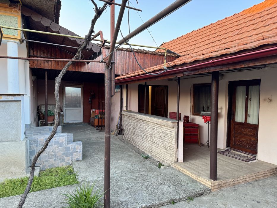 Vând casă in Bălești(Ceauru)