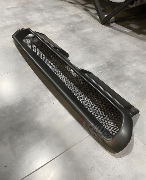 Решетка радиатора STI Subaru Legacy BG/BD