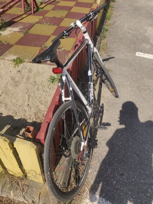 Bicicleta cursiera trek four mărime mare