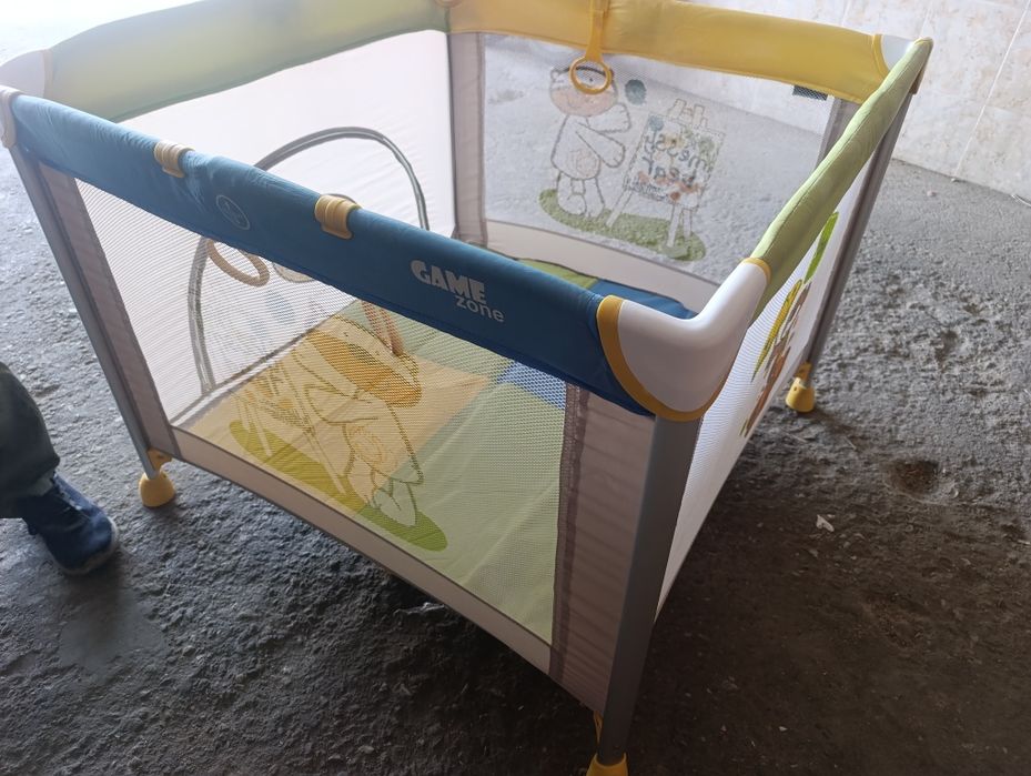 Детска кошара...