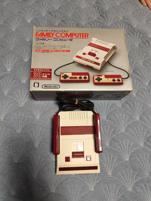 Nintendo Famicom mini