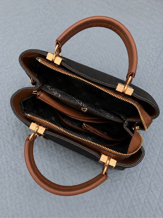 Дамска чанта Guess