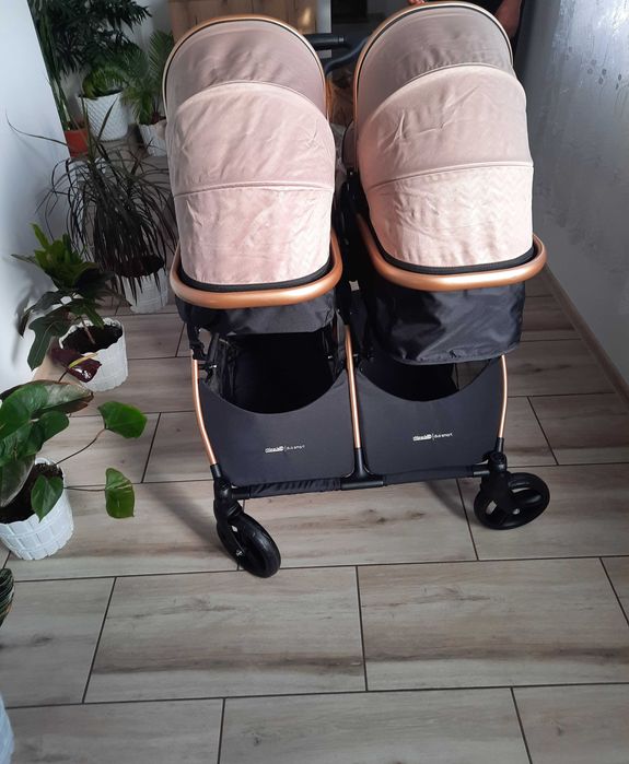 Количка за близнаци