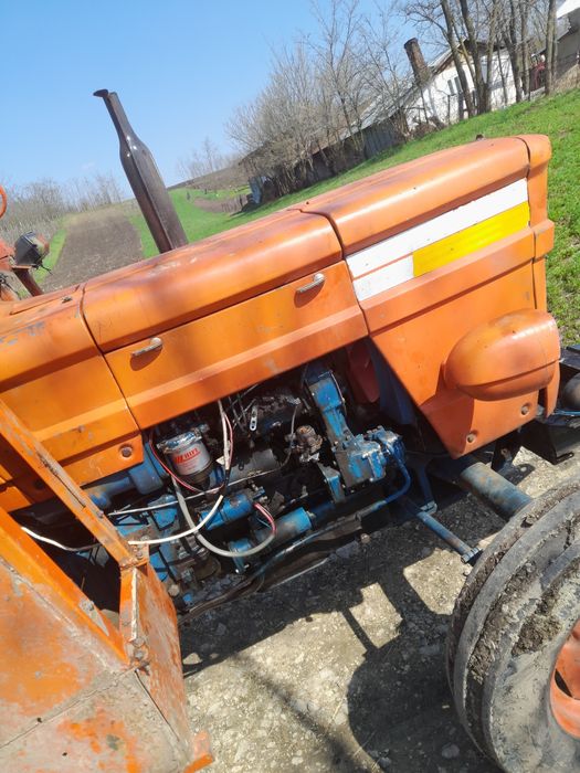 Tractor fiat 445