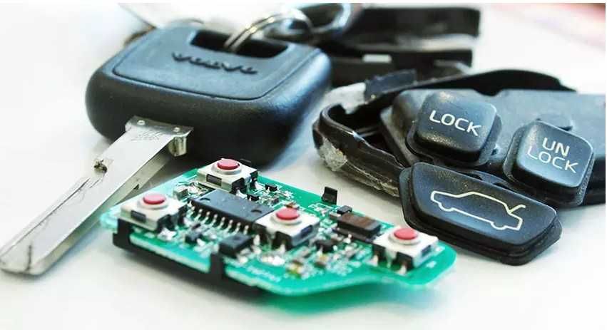 Ремонт на счупени оригинални автоключове с дистанционно.