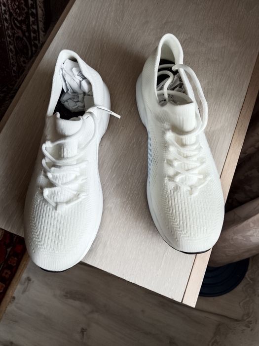 Продам кроссовки.38 размер.