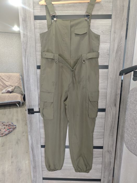 Продам шикарный комбинезон