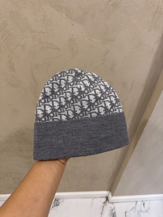 Продам Шапку Dior