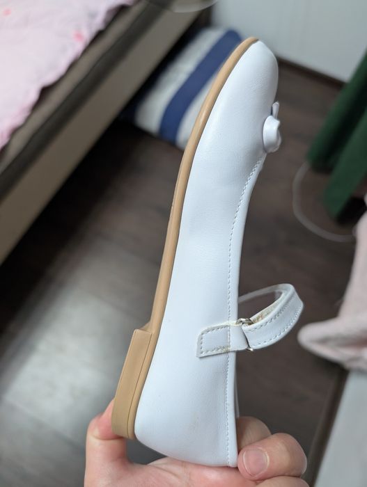 Туфли белые для девочки