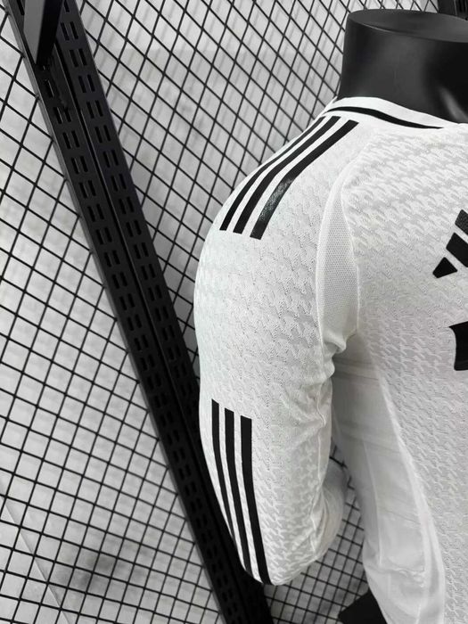 Игрална версия на фланелка с дълъг ръкав Реал Мадрид 2024/25