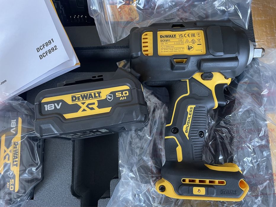DeWALT  DCF891P2G-QW XR. Impact cu Patrat De 1/2, Pt Mecanici, Original Nou !