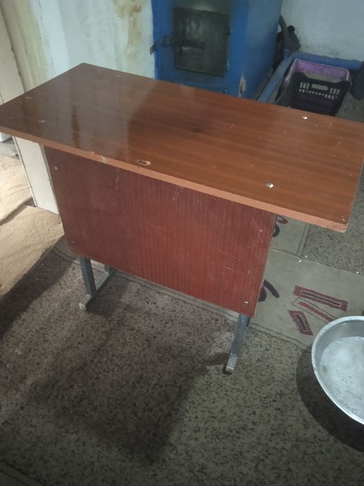 Продам парту в хорошем состоянии