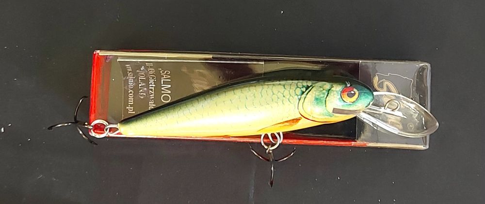 Воблери Salmo Roach