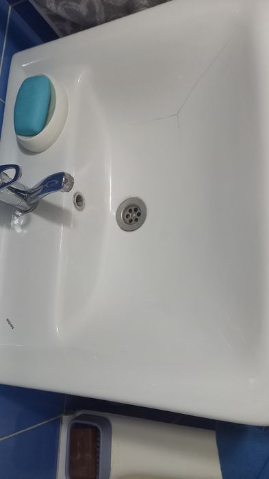 Тумба с зеркалом в ванную