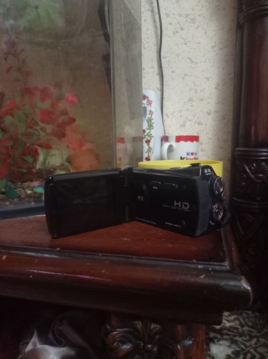 Sony video camera sotiladi