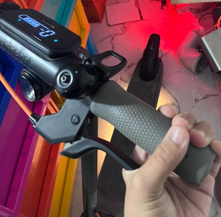 Электросамокат черный