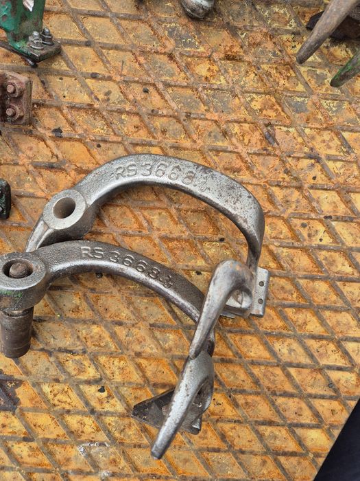 Suport cutit   degajator   presa balotiera   New Holand  Sgorbati  Ama  Lerda  Saim  claas  jhon deere