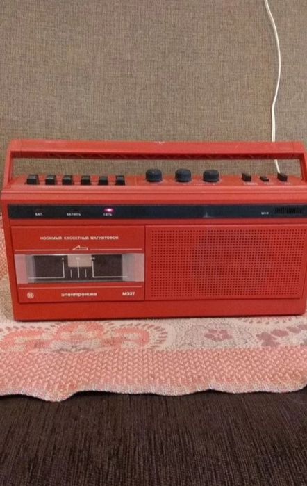 Продам магнитофон Электроника М-327