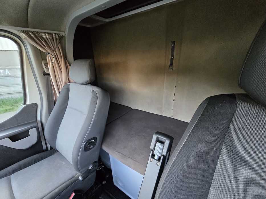 Renault Master 8 Europaleti