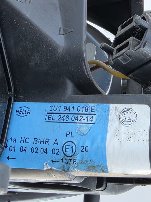 Десен фар Skoda Superb I 3U4