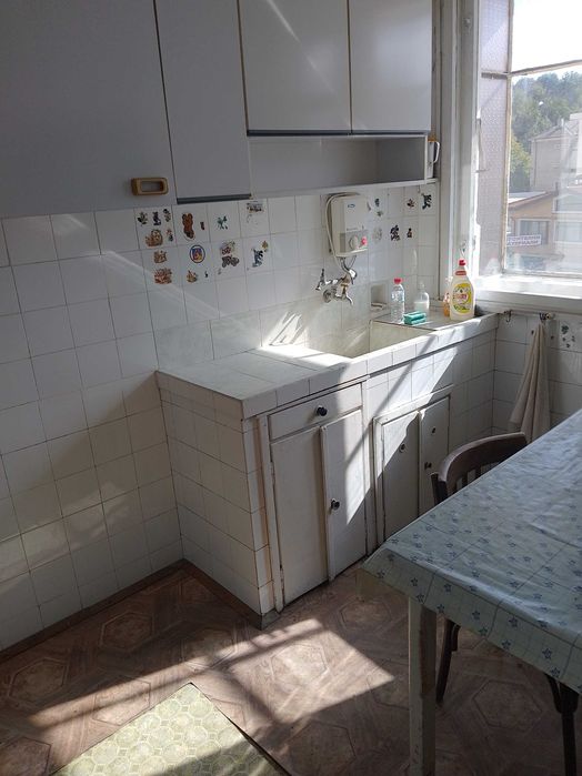Продава се Тристаен апартамент в Разград, Център - 89 кв.м за 1375 €/кв.м - Снимка #2